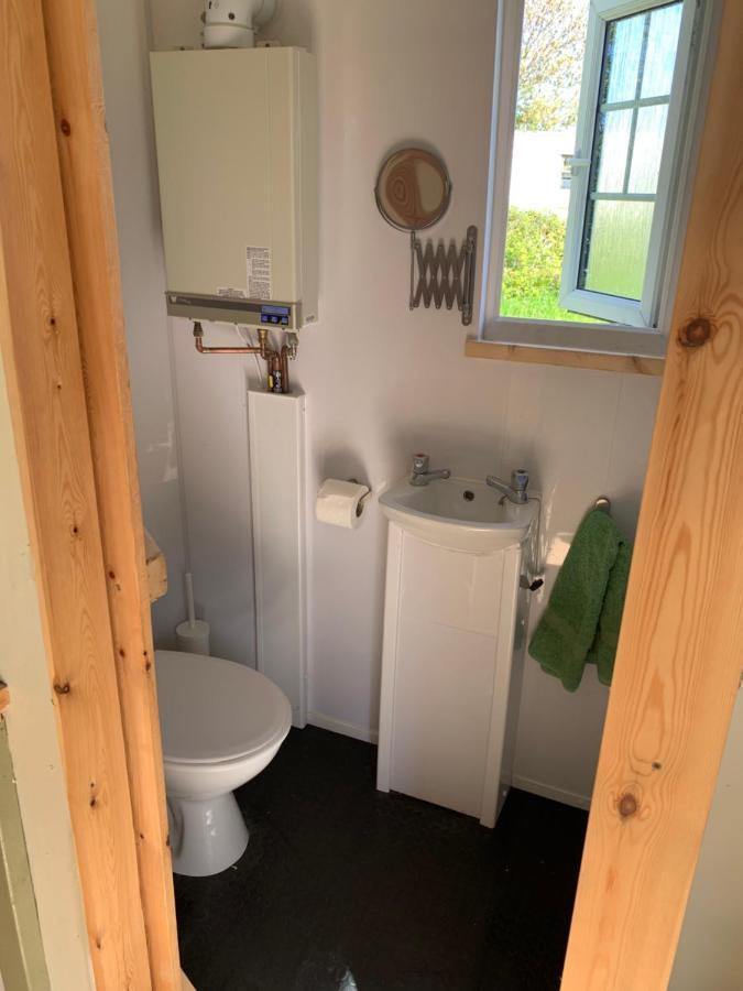 Hillcrest Hut Apartamento Tenby Exterior foto