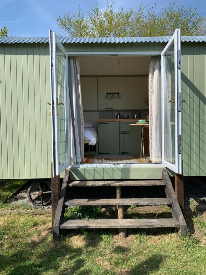 Hillcrest Hut Apartamento Tenby Exterior foto